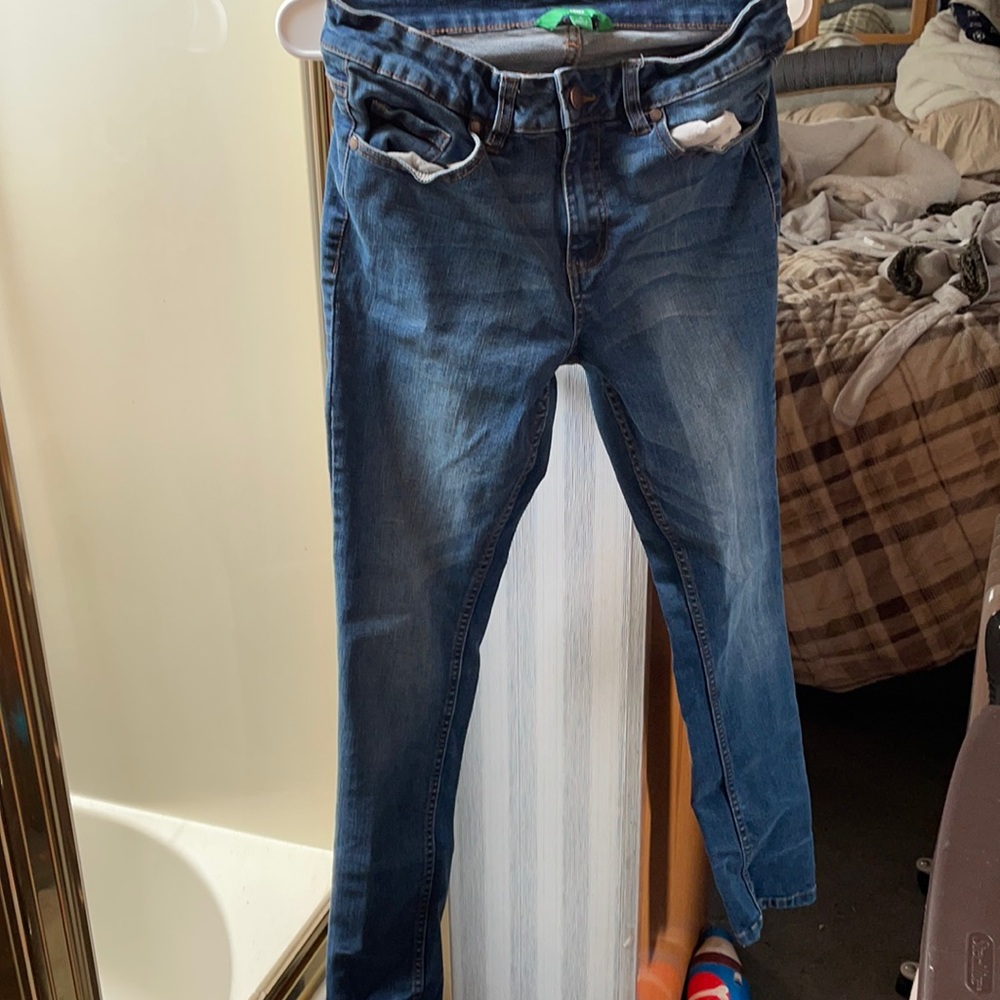 Blue skinny jeans
